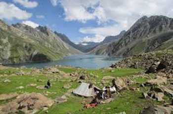 کوثر ناگ اور یاتراوں کی سیاست!