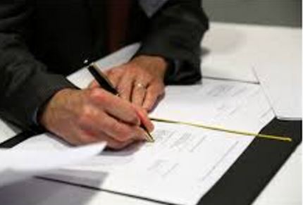 روزگار کے لئے معاہدوں پر دستخط