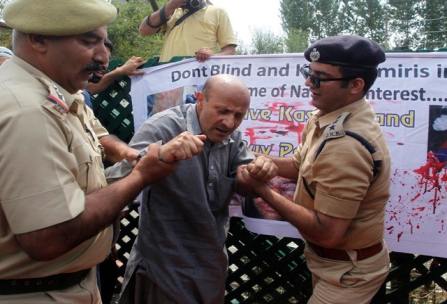 کشمیر میں تعینات فوج یوگی آدتیہ ناتھ سے متاثر ہے