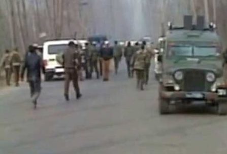 پی ڈی پی کی ریلی کے دوران اچھہ بل میں جنگجووں کا حملہ