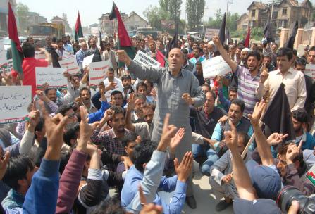 انجینئر رشید ساتھیوں سمیت گرفتار، سکریٹریٹ کا گھیراو کرنے کی کوشش کی