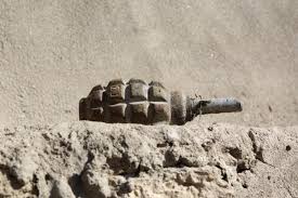 سرینگر میں دھماکہ،تین پولس اہلکاروں سمیت چار زخمی