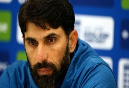 میدان سے الگ ہوکر گاوں لوٹیں گے مصباح