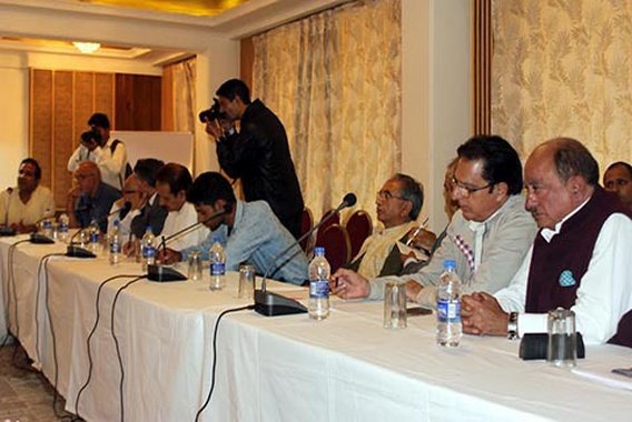 جی ایس ٹی کےخلاف” سیول نافرمانی“ کی دھمکی!