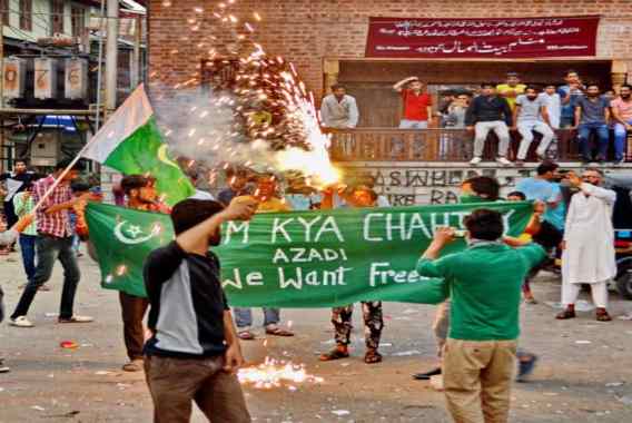 پاکستان کی جیت پر سارا کشمیر جشن میں ڈوب گیا