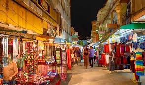 رمضان میں اب قیامُ اللیل نہ کیجئے راتوں کو بازار گھومیئے