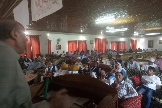 یاتریوں کو پہلگام میں ترنگا لہرانے کیلئے کس نے کہا تھا:انجینئر رشید