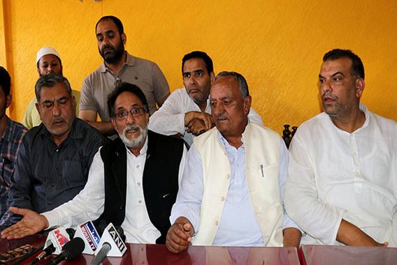 جی ایس ٹی کے امکانی اطلاق کے خلاف کشمیر بند