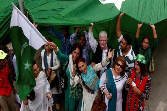 پاکستان …عجیب قوم کا عجیب ملک!