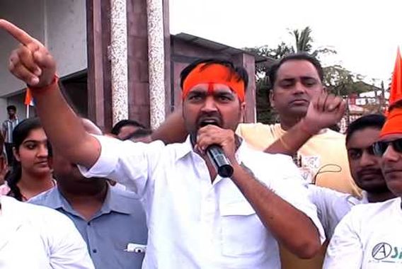 6ماہ میں 2100مسلم بیٹیوں کو ہندوگھرانوں کی بہو بنانے کا اعلان!