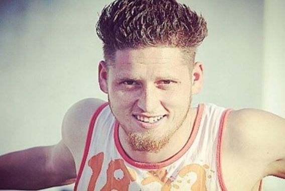 سرنڈر کا صلہ،ماجد خان چُپ چاپ فوجی اہتمام سے اعلیٰ تعلیم کیلئے روانہ!