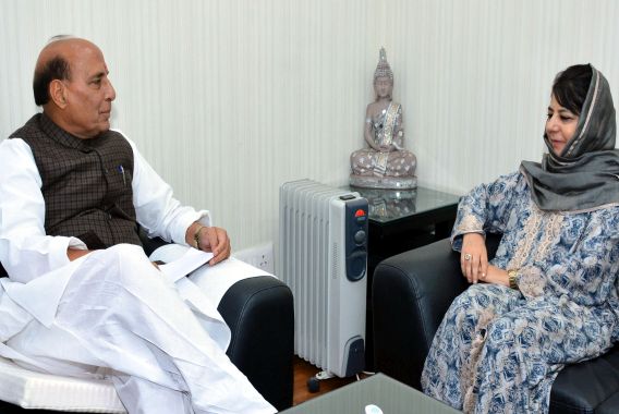 محبوبہ مفتی کی راجناتھ سنگھ کے ساتھ اہم ملاقات