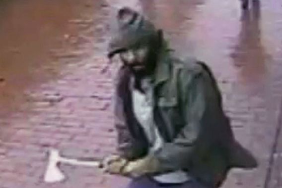 اپنی نوعیت کے پہلے واقعہ میں فورسز افسر پر کلہاڑی سے حملہ