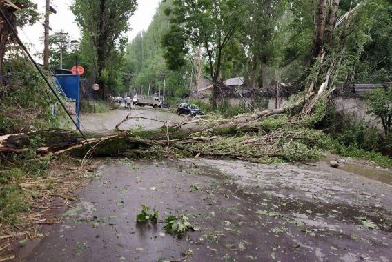 موسم کی بد مزاجی سے شمالی کشمیر میں تباہی