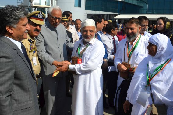 حج 2018 – عازمین کا پہلا قافلہ  سوئے حجاز روانہ