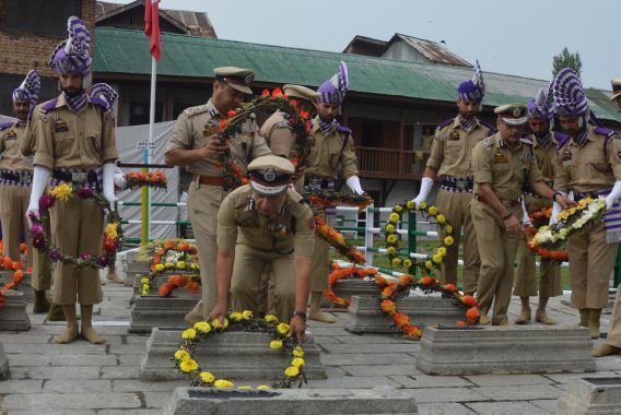 وید کی نوجوانوں سے اینکاونٹر سائٹس پر نہ جانے کی اپیل