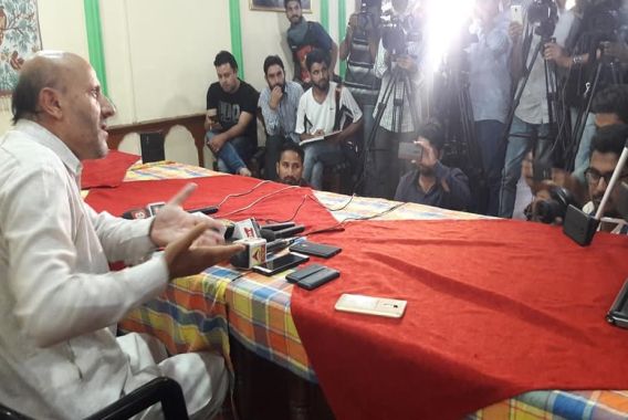 پنچایتی الیکشن کا بائیکاٹ ہو تو دلی گھٹنوں پر آئے گی:انجینئر رشید