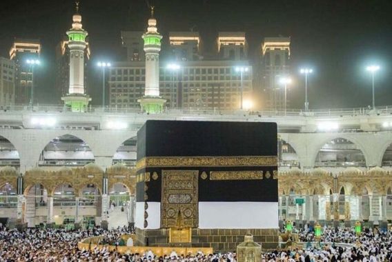 خانہ کعبہ کے غلاف میں سفید کپڑا جوڑا گیا!