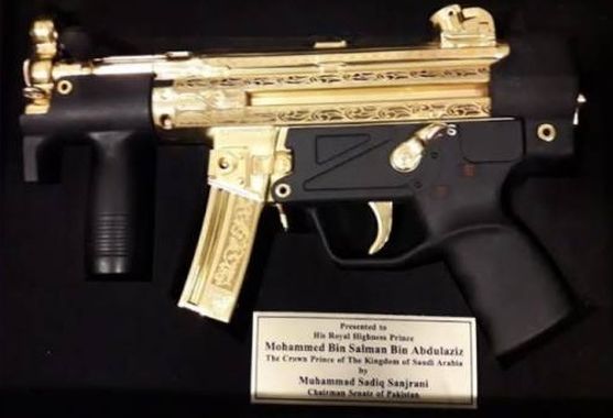 سلمان کو پاکستان کا سونے کی بندوق کا تحفہ