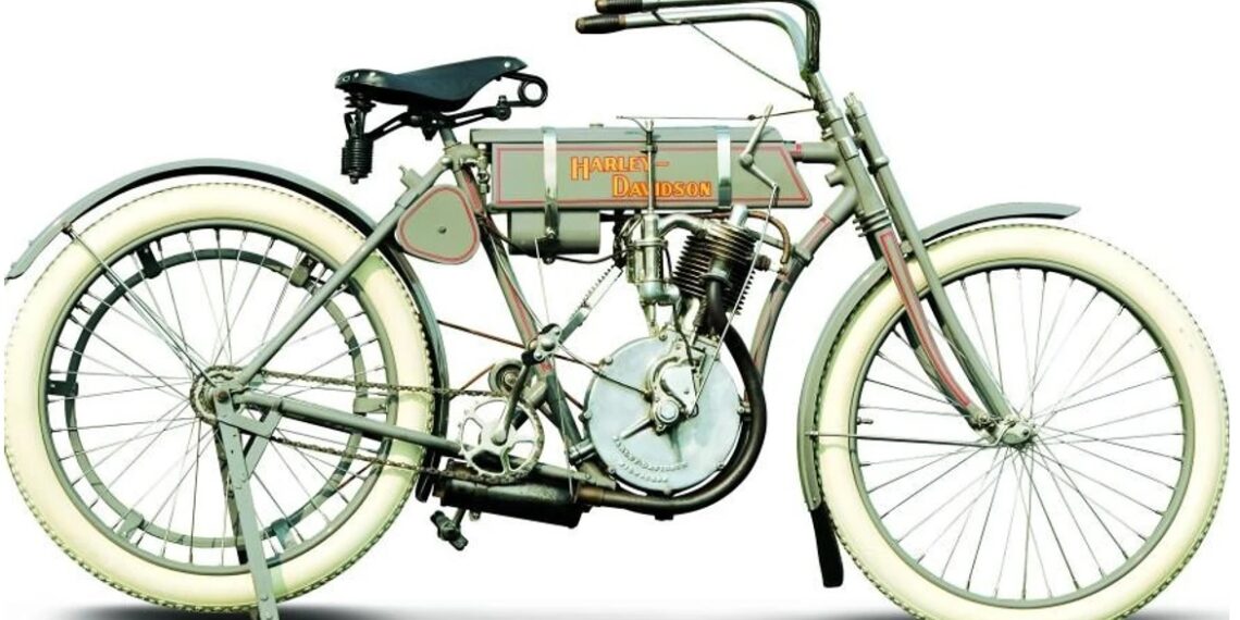 115سال پُرانی موٹر سائیکل پونے آٹھ کروڑ میں بِک گئی