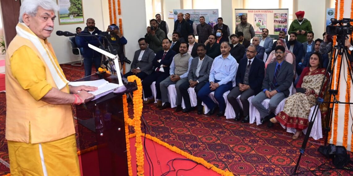 پنڈتوں کی گھر واپسی زیادہ دور نہیں ہے:سنہا