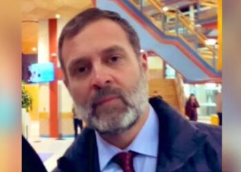 برطانیہ جانے سے قبل راہُل گاندھی نے بالآخر۔۔۔